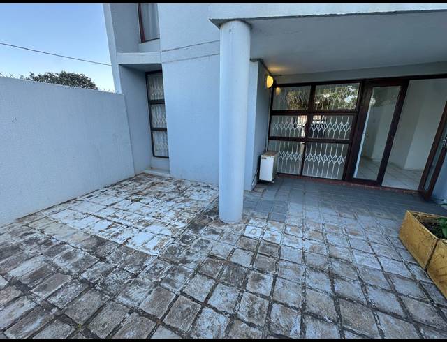 2 BEDROOM APARTMENT FOR SALE IN BLUFF